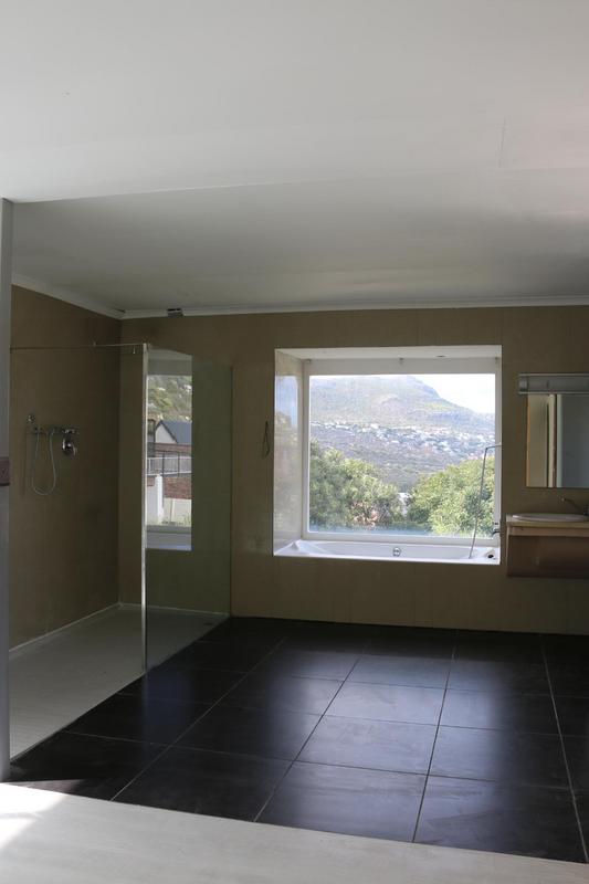 To Let 3 Bedroom Property for Rent in Simons Town Western Cape